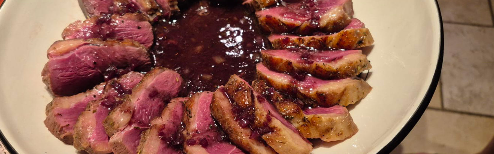 Eendenborst met rode wijnsaus